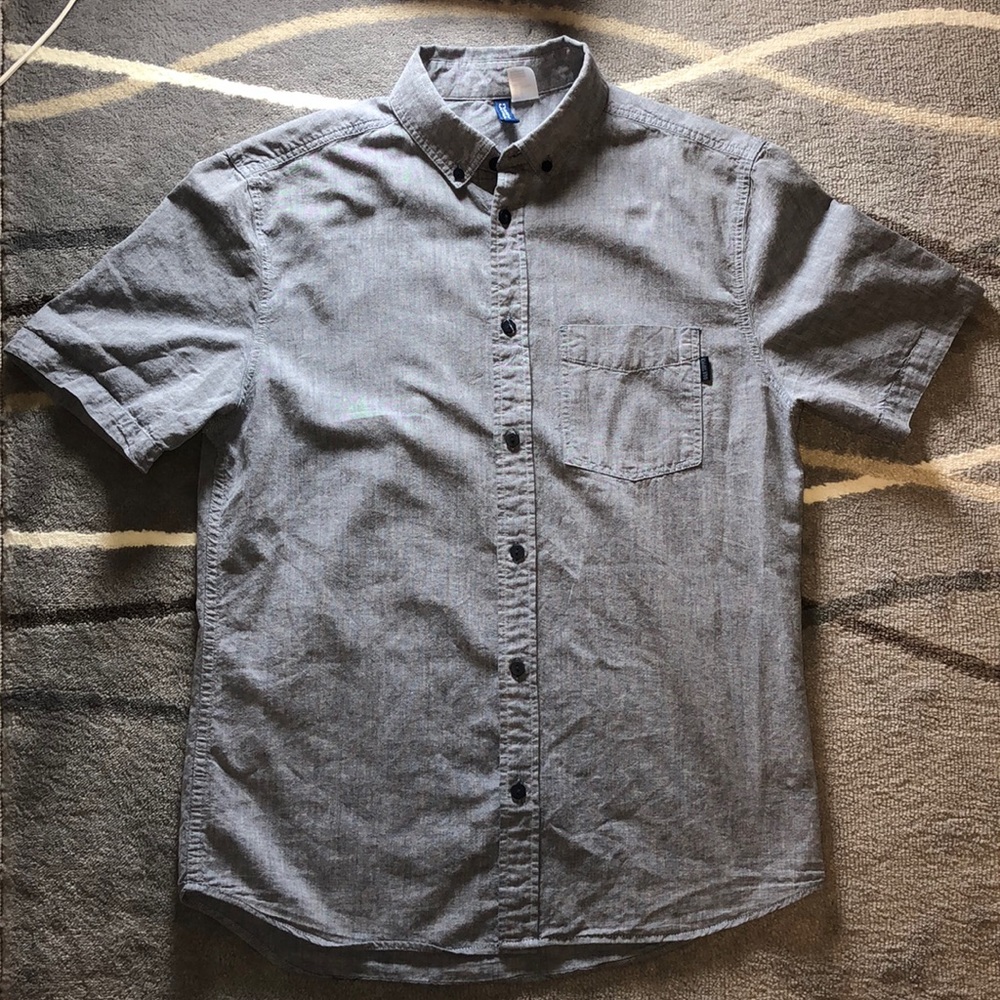 Small Men’s, H&M Divided, Button down shirt